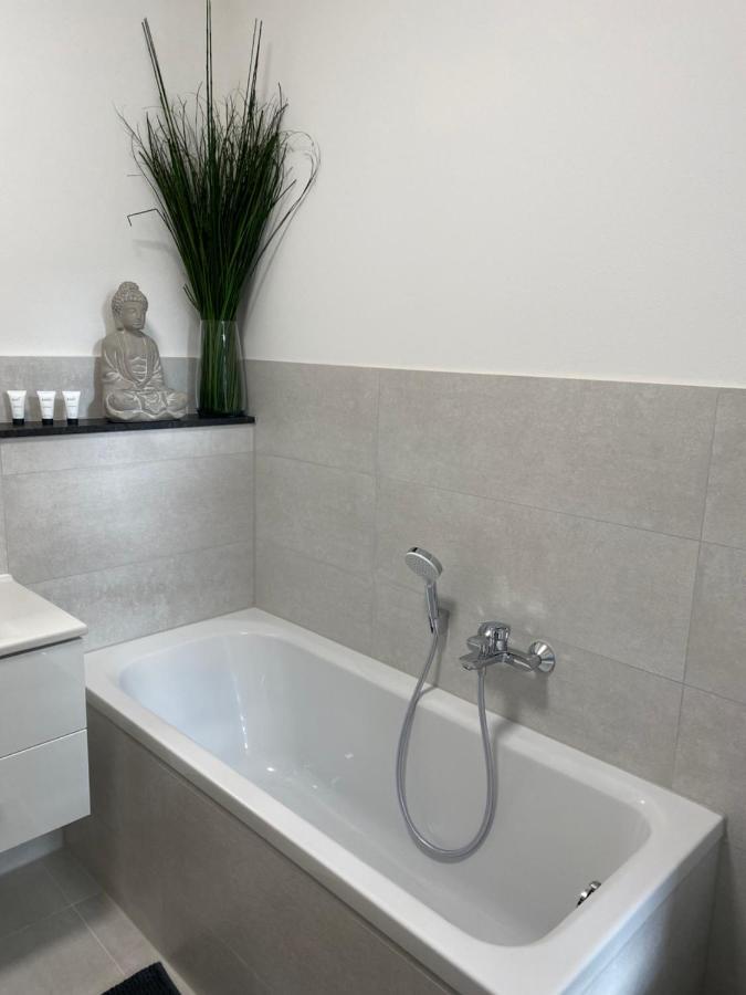 Schwartz Gmbh Apartment ไกรซ์ ภายนอก รูปภาพ
